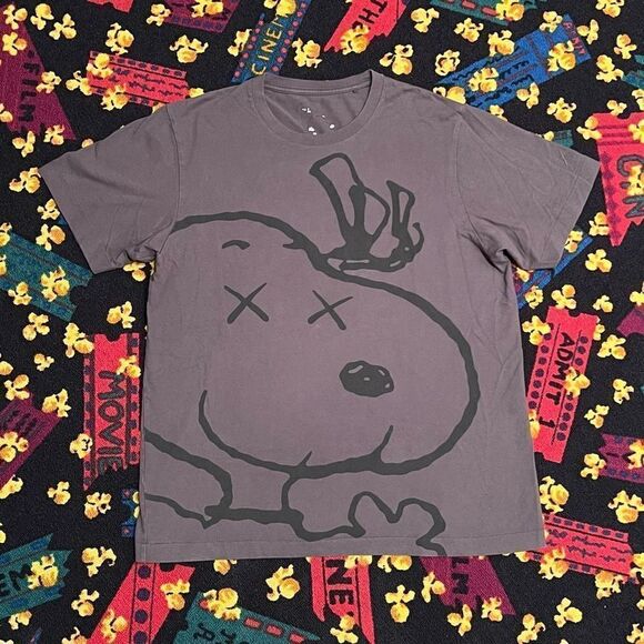 Mens KAWS x Peanuts x UNIQLO ‘Snoopy Face’ Gray Graphic Tee Shirt / Size Large - Picture 1 of 4